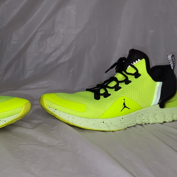 Nike Jordan react havoc volt - Picture 2 of 5
